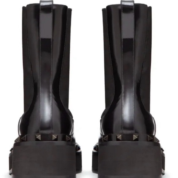 Valentino Black Stud-Trim Platform Chelsea Boots - Picture 2 of 15
